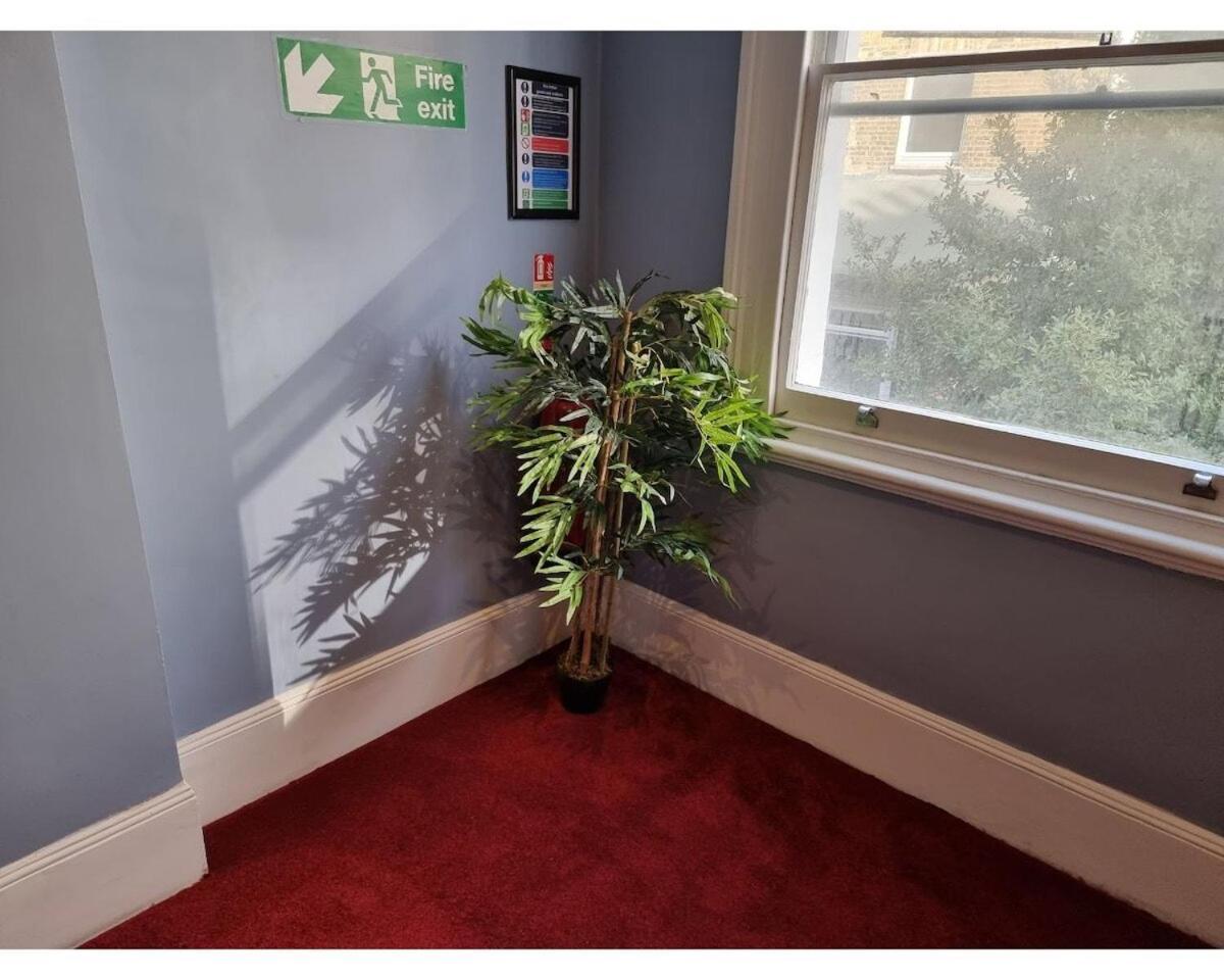 F302-3Rd Floor Studio For 2 Near Hyde Park ลอนดอน ภายนอก รูปภาพ